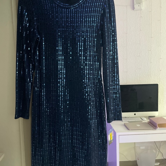 Blue Dress - Picture 1 of 2